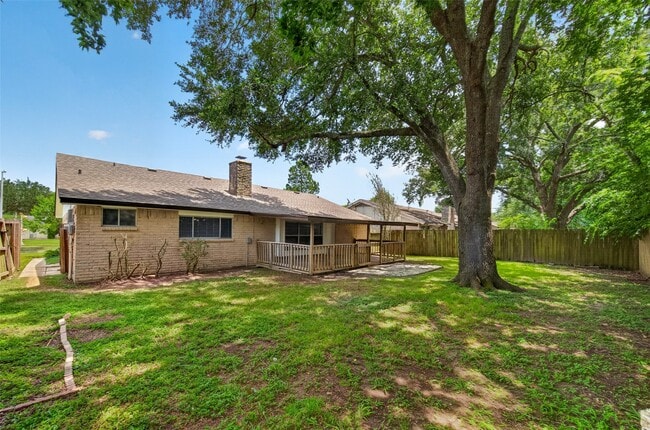 Photo - 16614 Blackhawk Blvd