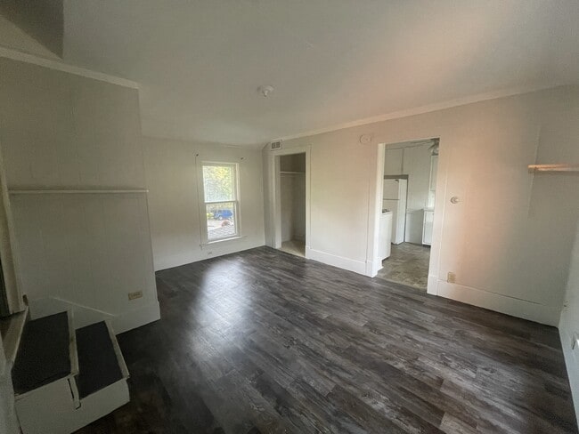 Building Photo - 163 N Prairie St Unit 161 N Prairie Rental