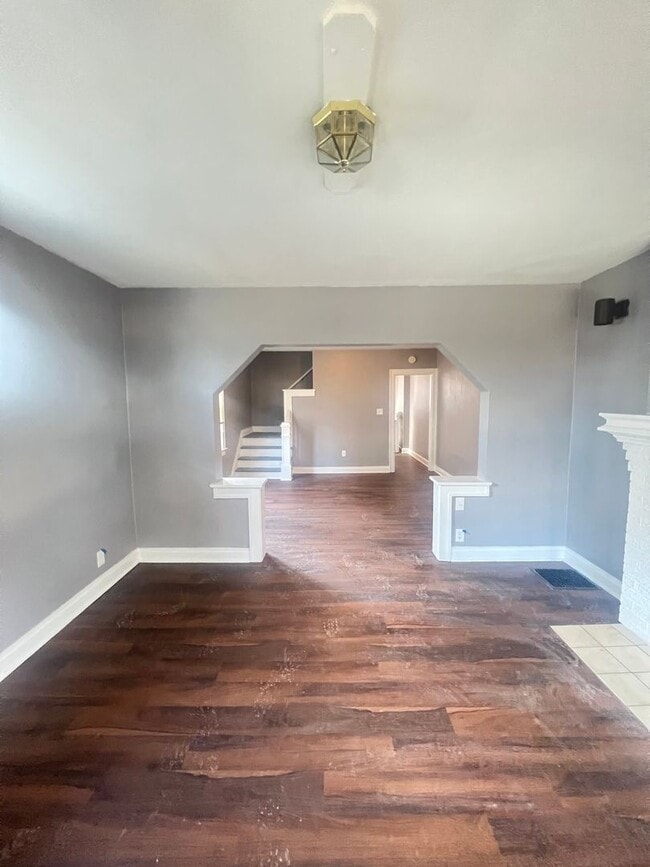 Photo - 287-289 N Burgess Ave Unit 287