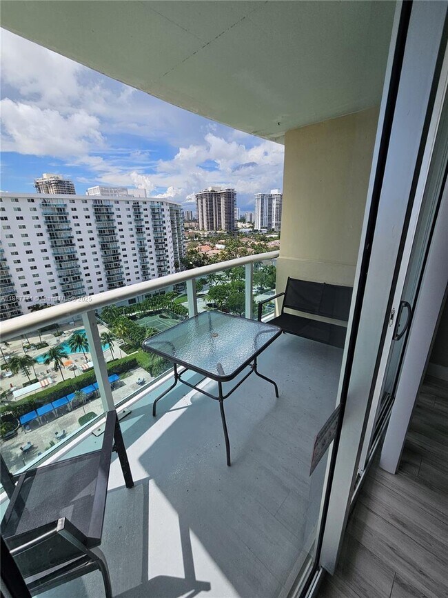 Photo - 19370 Collins Ave Unit 1502