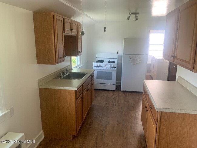 104 Thornton St Unit 2