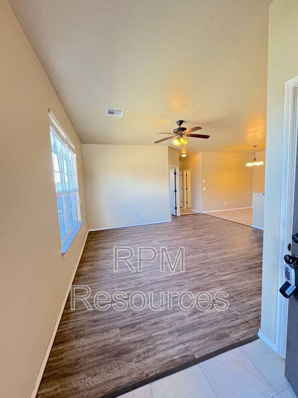 Photo - 127 Bison Ct Way