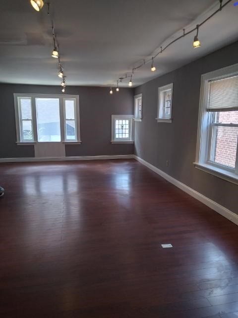 Building Photo - 7529 Forsyth Blvd Unit 2nd Floor