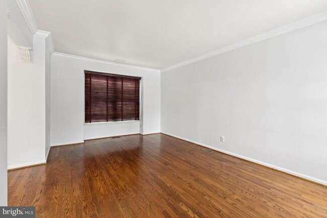 Photo - 14422 Coachway Dr