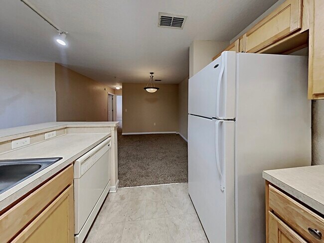 Photo - 5800 Lake Pointe Village Cir