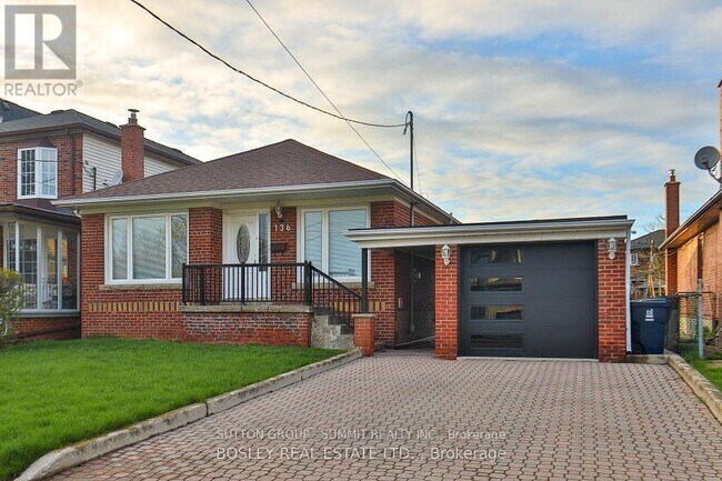 Photo - 136 Regina Ave