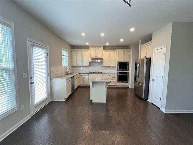 Photo - 4-bedroom, 3.5-bathroom townhome in Suwanee Walk!