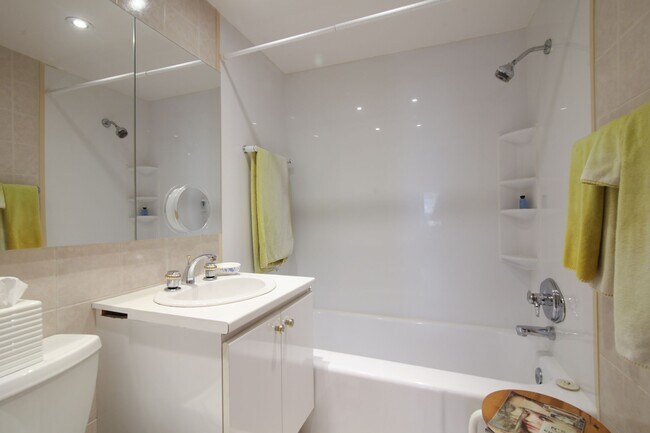 Photo - 3495 Rue de la Montagne Unit 901