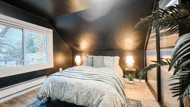 Building Photo - Chic Studio in North Winton Village Rental