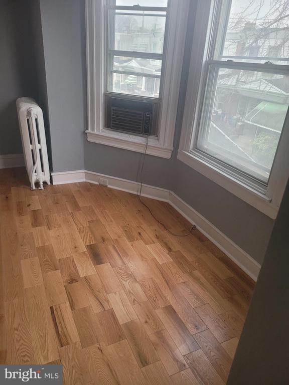 Photo - 134 N Ruby St