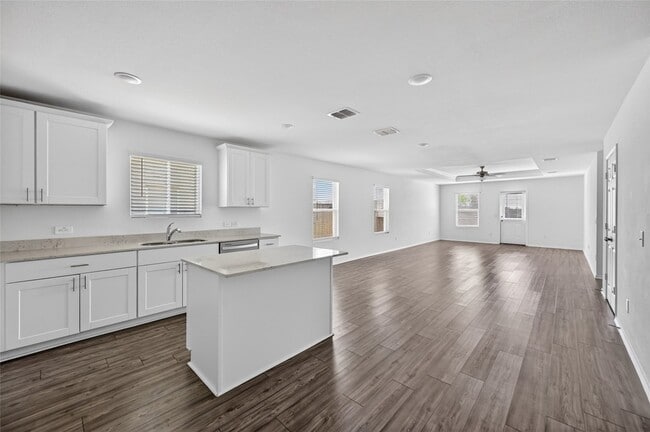 Photo - 4417 Benham Dr
