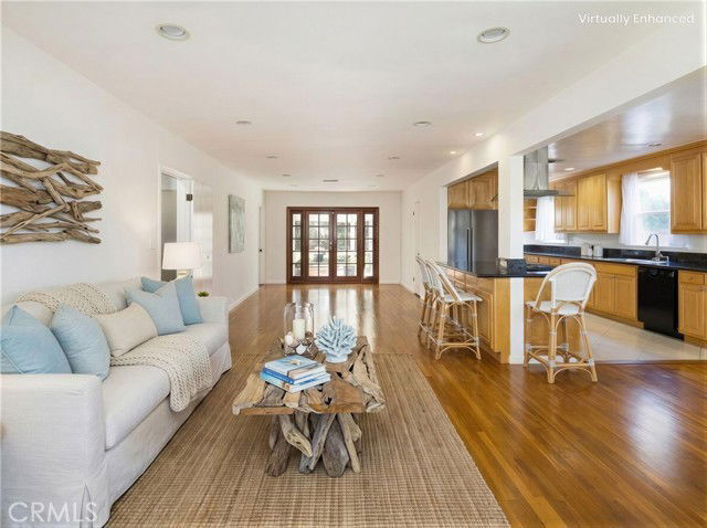 Photo - 7024 Alverstone Ave