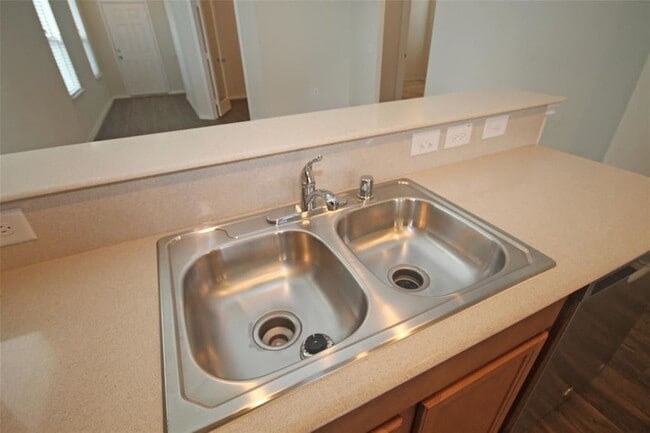 Photo - 14635 Myrtle Point Dr