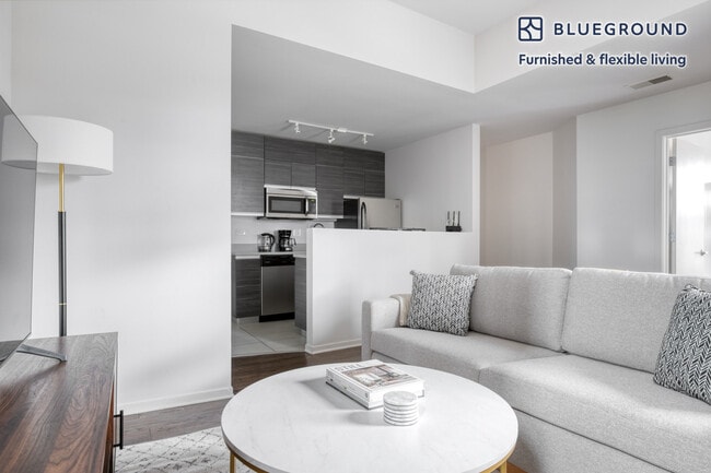 Photo - 30 E Roosevelt Rd Unit FL8-ID804