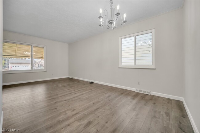 Photo - 15067 Rochelle Dr