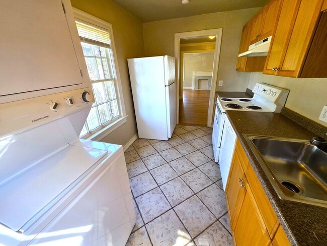 800 NW 46th St