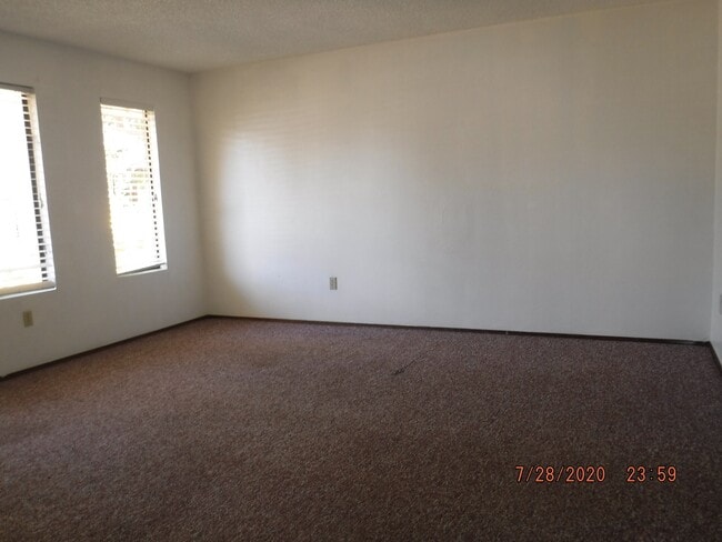 Photo - 941 Sunwest Dr