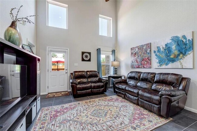 Photo - 2304 S Lakeline Blvd