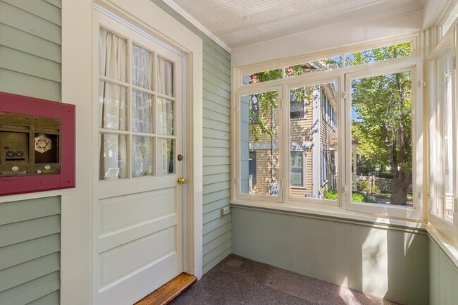 Photo - 105 Fayerweather St