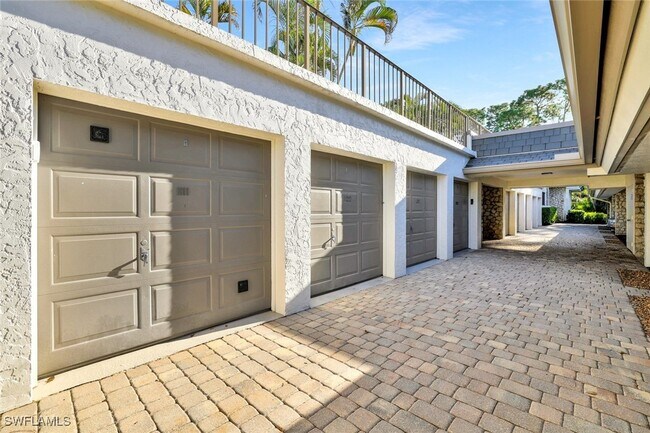 Photo - 1111 Wildwood Ln Unit 1111