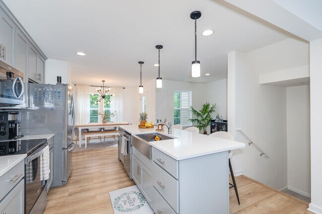 Photo - 64 Tate Manor Dr