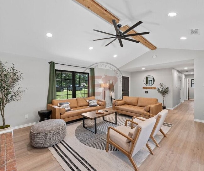 Photo - 1190 Greenwood Ln