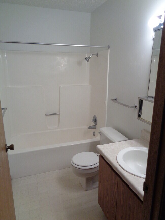 Photo - Maplewinds I & II