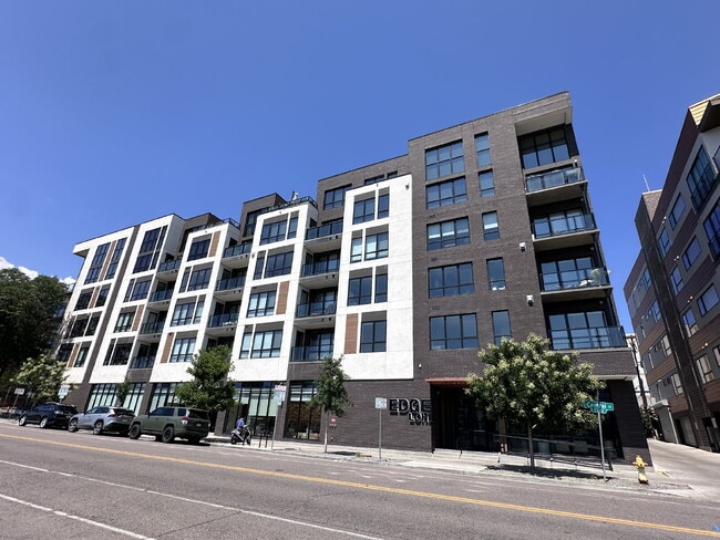 Building Photo - Stunning Denver Condo with Assigned Garage... Unit 405