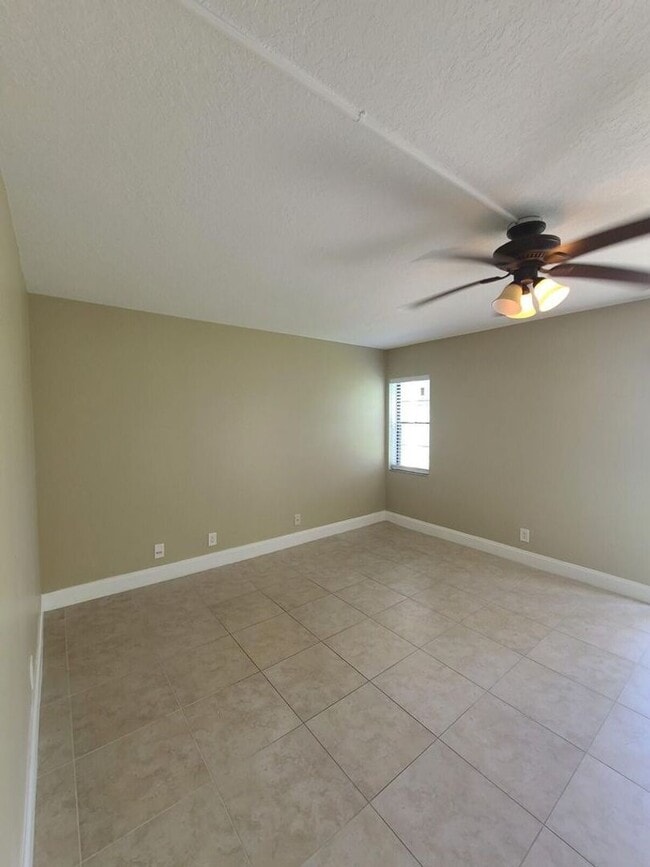 Photo - 3201 Bayview Dr