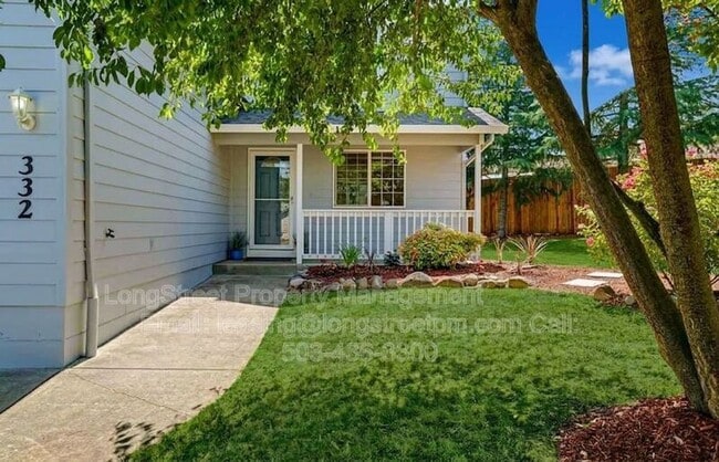 332 NE Carmen Pl