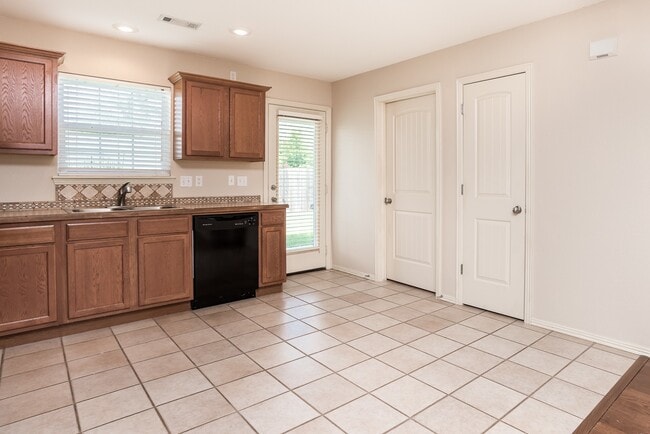 Photo - Appliances Included!