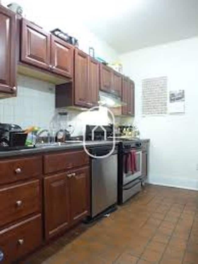 Building Photo - No Brokers Fee, Large Duplex in Fenway, Heat, Hot Water Included, Laundry on a Site
