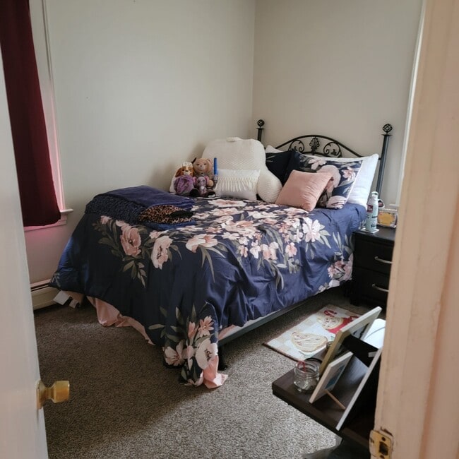 Building Photo - 116 Campbell Ave Unit 2D