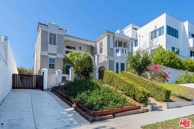 Photo - 865 S Lucerne Blvd House