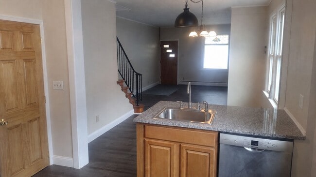 Photo - 104 Springgarden St