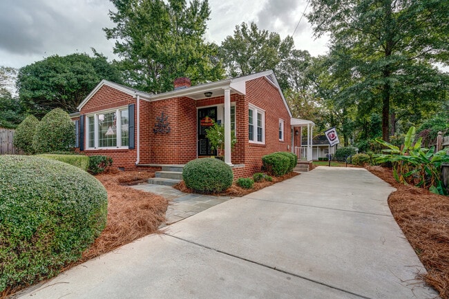 307 Clyde Ave NW