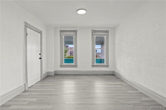 Photo - 385 Seventh St