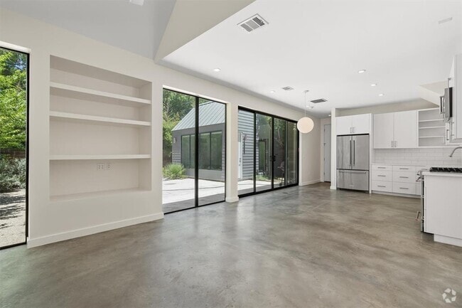 Building Photo - 1808 Ford St Rental