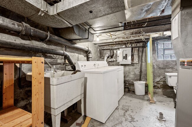 Photo - Updated 2 Bed 1 Bath Home With a Loft in Bloomfield - Available NOW!