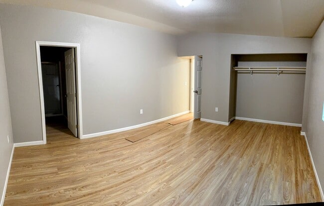 Photo - 3776 Laddell Ave