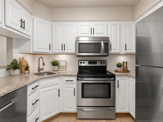 Photo - 2870 Pharr Ct S Northwest Unit 907