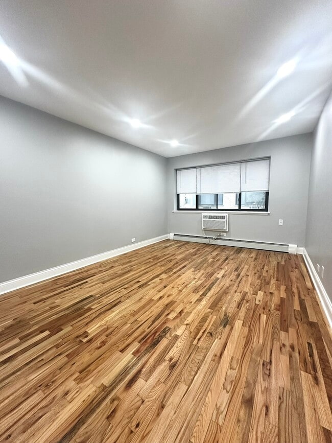 Photo - 6954 N Sheridan Rd Unit 206