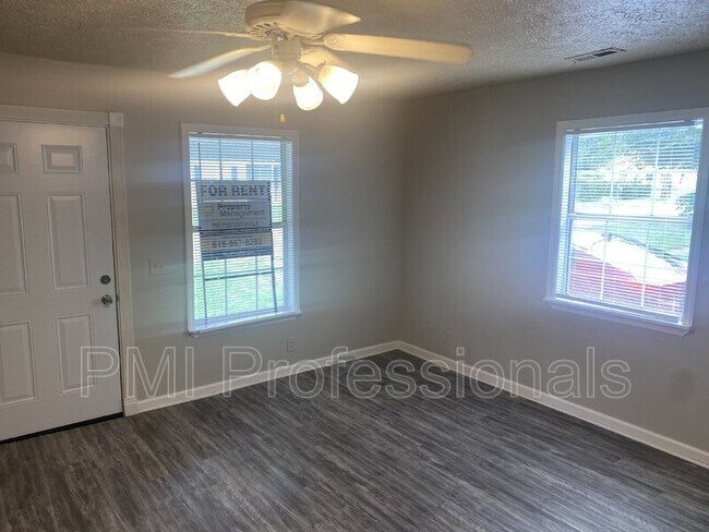 Photo - 530 E State St Unidad Apt A