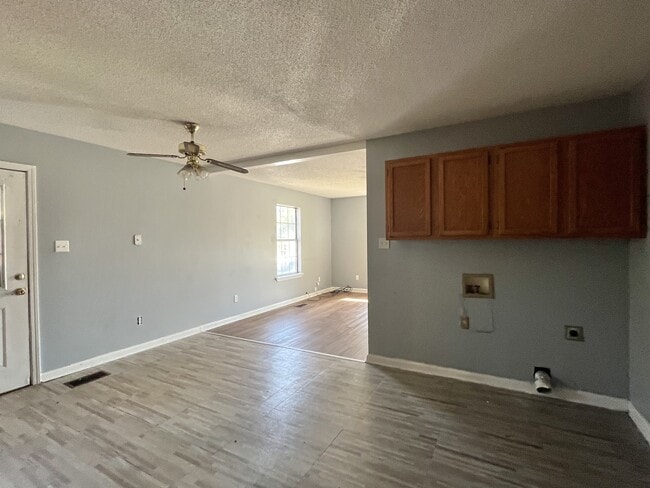 Photo - 318 Hill Ave