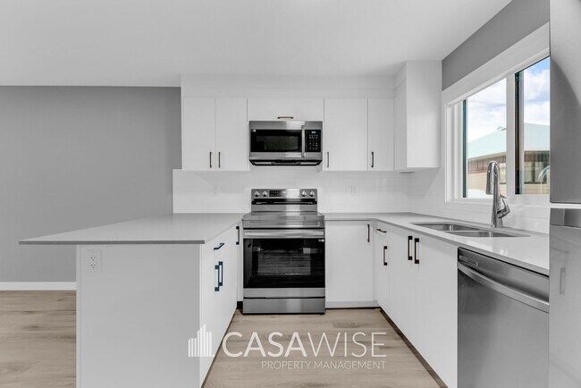 Photo - 10248-10157 157 St NW Unit GS