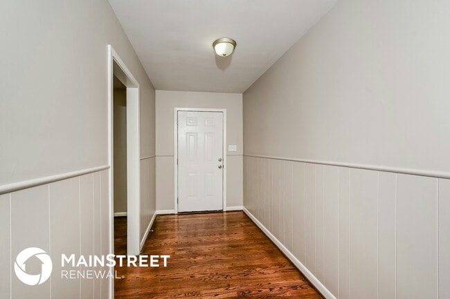 Photo - 830 Heflin Ave E