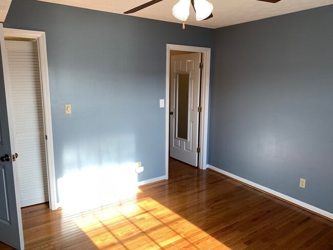 Building Photo - 2 Bedroom 2 Bath Condo