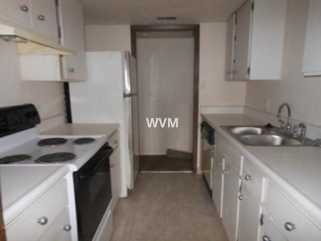 Photo - Dayton Green Condo