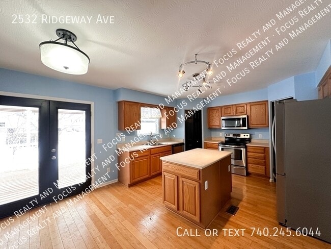 Photo - 2532 Ridgeway Ave