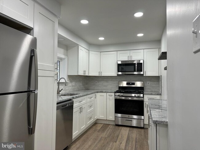 Photo - 140 Kalos St